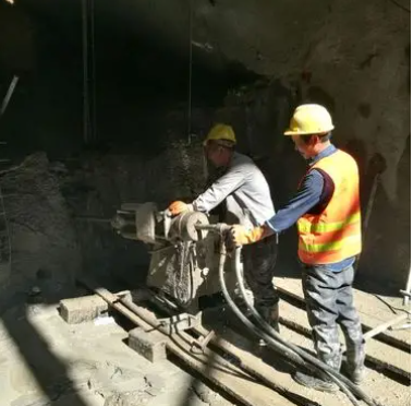 巴音郭楞水下抗分散灌浆料特点 水下不分散注浆料介绍